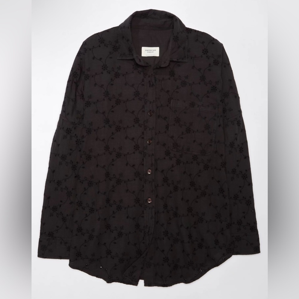 AE Oversized Shirt Women’s Size L Eyelet Embroidered Black Button Down Shirt